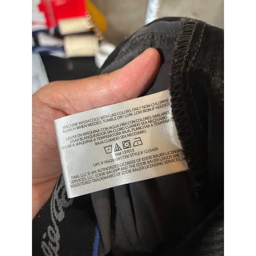 Eddie Bauer Mens Gray Horizon Guide‎ Chino Pants 40x32 Water Repellent READ